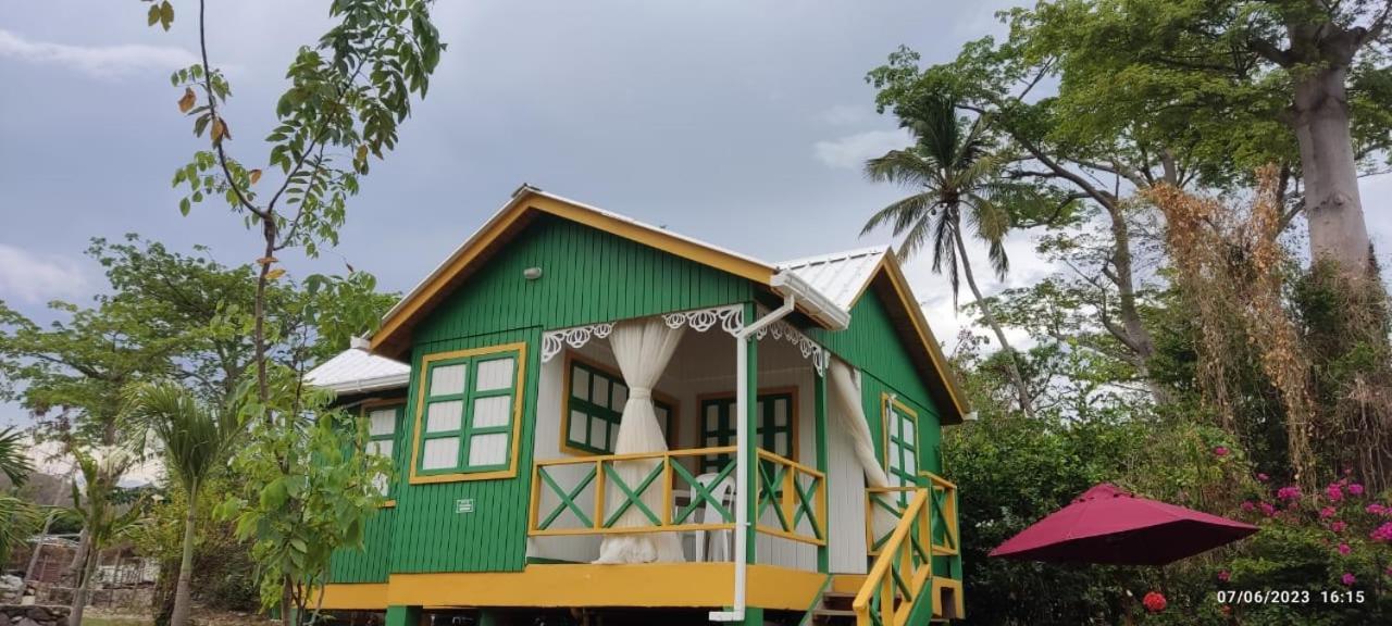 Hotel Yellow Home Providencia Isla South West Bay Kültér fotó