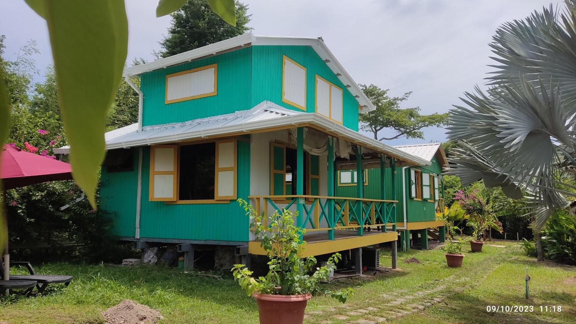Hotel Yellow Home Providencia Isla South West Bay Kültér fotó