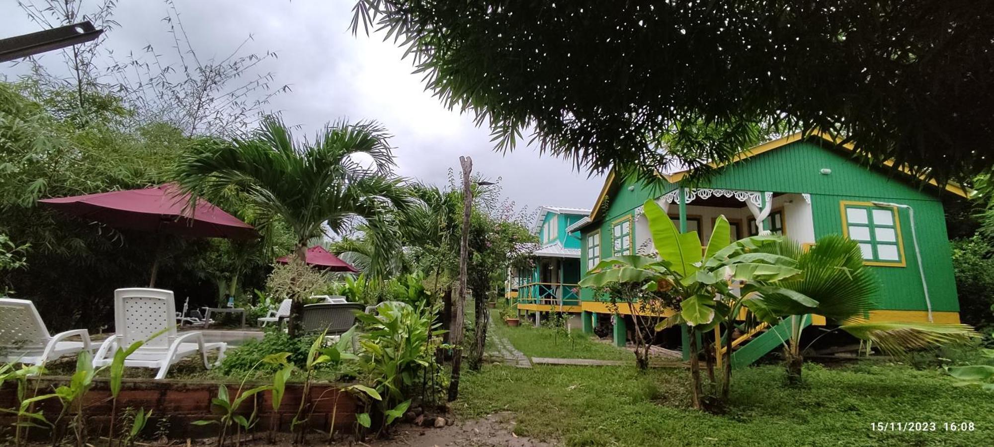 Hotel Yellow Home Providencia Isla South West Bay Kültér fotó