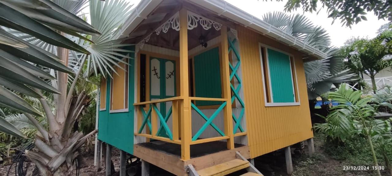 Hotel Yellow Home Providencia Isla South West Bay Kültér fotó